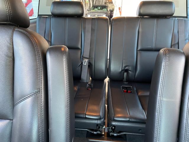 シボレーサバーバン ＬＴＺ　３列シート（52枚目）