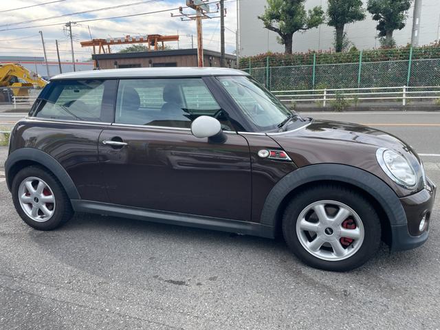 ＭＩＮＩ クーパー　禁煙車　ツートン　キーレス　１５インチＡＷ　ＥＴＣ　取説（5枚目）
