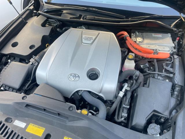 クラウンマジェスタ Ｆバージョン　ベージュ本革シート　サンルーフ　１８インチＡＷレグノ　純正ナビＴＶＢモニター　シートヒーター　エアーシート　ステアリングヒーター　スマートキー　イージークローザー　取説整備記録簿　スペアキーカードキー（36枚目）