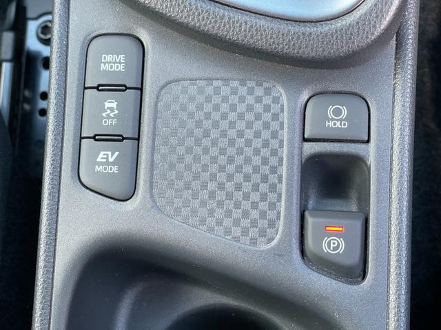 ヤリスクロス ハイブリッドG 1オーナー 禁煙車 フルセグナビ バックカメラ HDMI 後席モニター 前後ドラレコ ETC 追従式クルーズコントロール 電動パーキングブレーキ スマートキー&プッシュスタート 取説記録簿(22枚目)