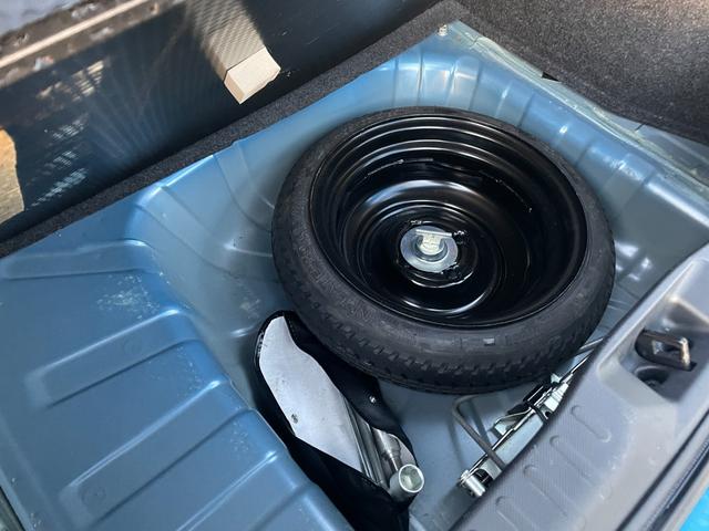 マーチ １２ＳＲ　５速ＭＴ　禁煙車　追加メーター　１５インチＡＷ　ＥＴＣ　ＡＵＴＥＣＨストラットタワーバー（24枚目）