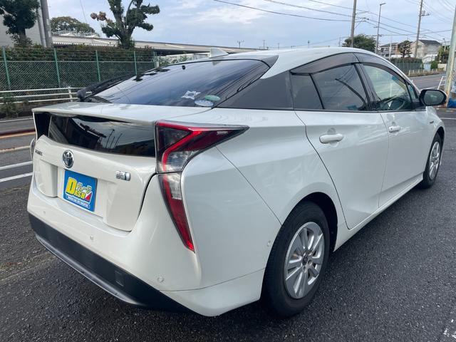 プリウス Sセーフティプラス 1オーナー 禁煙車 純正ナビTV バックカメラ Bluetooth接続 スマートキー&プッシュスタート ETC クルーズコントロール LEDヘッドライト 取説(7枚目)