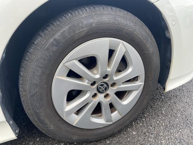 プリウス Sセーフティプラス 1オーナー 禁煙車 純正ナビTV バックカメラ Bluetooth接続 スマートキー&プッシュスタート ETC クルーズコントロール LEDヘッドライト 取説(9枚目)