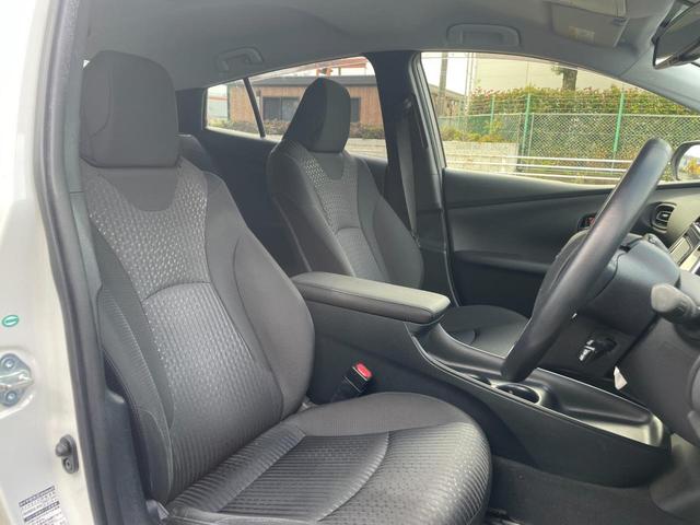 プリウス Sセーフティプラス 1オーナー 禁煙車 純正ナビTV バックカメラ Bluetooth接続 スマートキー&プッシュスタート ETC クルーズコントロール LEDヘッドライト 取説(12枚目)