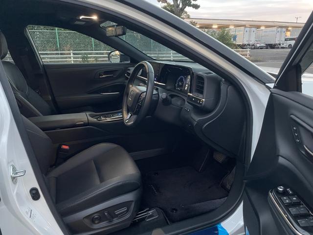 クラウンスポーツ Z 法人1オーナー 禁煙車 モデリスタ 純正ナビ パノラマビューモニタ ETC Bluetooth HDMI シートヒーター&クーラー パワーバックドア ツートンカラー ムーンルーフ 黒レザー 取説記録簿(11枚目)