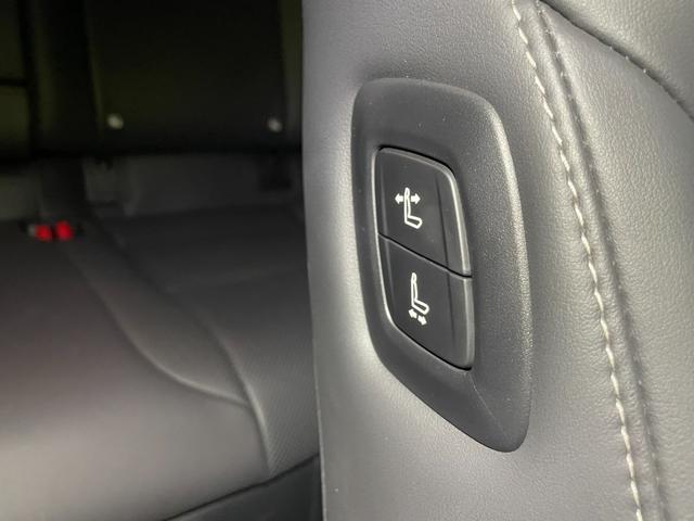 クラウンスポーツ Z 法人1オーナー 禁煙車 モデリスタ 純正ナビ パノラマビューモニタ ETC Bluetooth HDMI シートヒーター&クーラー パワーバックドア ツートンカラー ムーンルーフ 黒レザー 取説記録簿(16枚目)