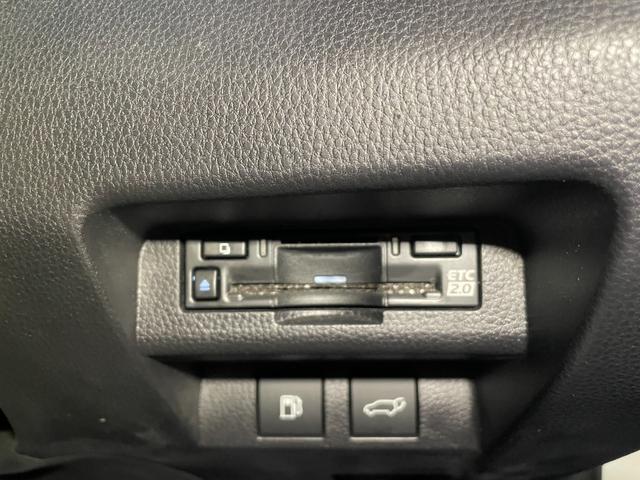 クラウンスポーツ Z 法人1オーナー 禁煙車 モデリスタ 純正ナビ パノラマビューモニタ ETC Bluetooth HDMI シートヒーター&クーラー パワーバックドア ツートンカラー ムーンルーフ 黒レザー 取説記録簿(21枚目)