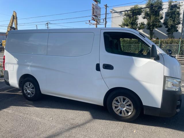 ＮＶ３５０キャラバンバン 　中温冷蔵車－５℃　ディーゼル　オートマ　４ドア　バックモニター　ＥＴＣ　キーレス　オートクロージャー　取説記録簿（5枚目）