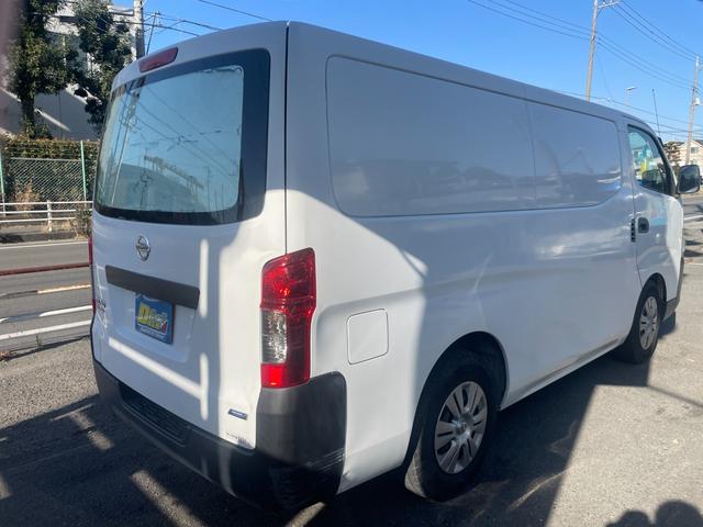 ＮＶ３５０キャラバンバン 　中温冷蔵車－５℃　ディーゼル　オートマ　４ドア　バックモニター　ＥＴＣ　キーレス　オートクロージャー　取説記録簿（8枚目）