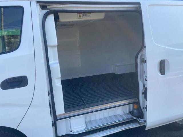 ＮＶ３５０キャラバンバン 　中温冷蔵車－５℃　ディーゼル　オートマ　４ドア　バックモニター　ＥＴＣ　キーレス　オートクロージャー　取説記録簿（21枚目）