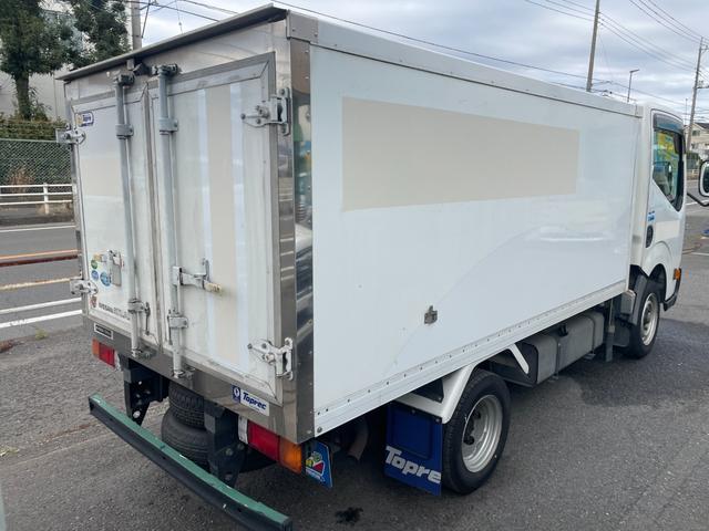 アトラストラック 　低温冷蔵車－３０℃　５速マニュアル　サイドドア　バックカメラ　ＥＴＣ　電動格納ミラー　９０°ストッパー（8枚目）