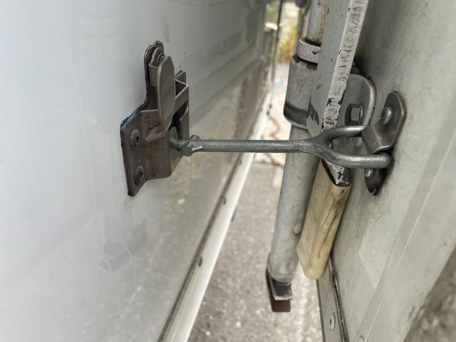 アトラストラック 　低温冷蔵車－３０℃　５速マニュアル　サイドドア　バックカメラ　ＥＴＣ　電動格納ミラー　９０°ストッパー（24枚目）