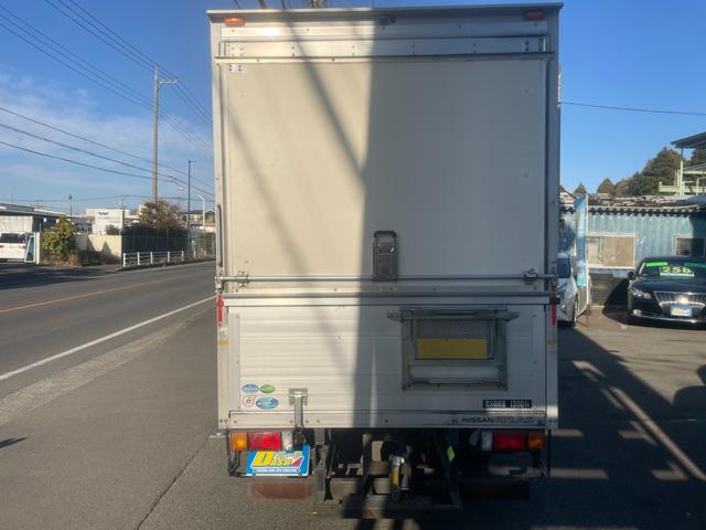 アトラストラック 　ディーゼル車　アルミバン　積載１３００ｋｇ　オートマ車　車輛総重量３７２５ｋｇ　跳ね上げ扉　台車収納　荷台寸法３０７×１６４×１９７電動格納ミラー　キーレス（6枚目）