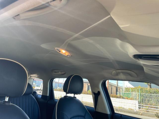 ＭＩＮＩ クーパー　クロスオーバー　禁煙車　キーレス　１６インチＡＷ　ツートンカラー　シートカバー　取説記録簿　本革調シートカバー（19枚目）