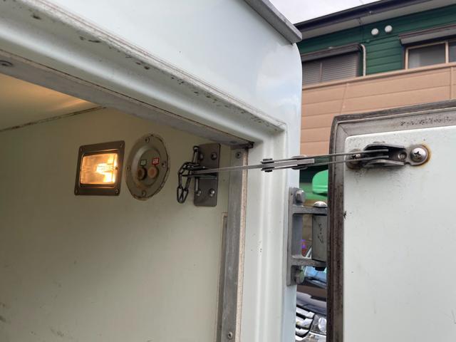 ハイゼットトラック 　低温冷蔵車－２２℃　デンソー製冷蔵機　サイドドア　９０°ストッパー　庫内灯　オートマ　取説記録簿（18枚目）