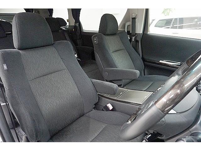 トヨタ アルファード その他 ２４０ｓ ｃパッケージ 全国１年間保証付 ナビｔｖ ３６０カメラ 後席モニター プレミアムサウンド ウーハー付 １８スピーカー 両側電動ドア 電動ゲート 前後電動シート オットマン エクゼクティブリアシート １８アルミ 禁煙車