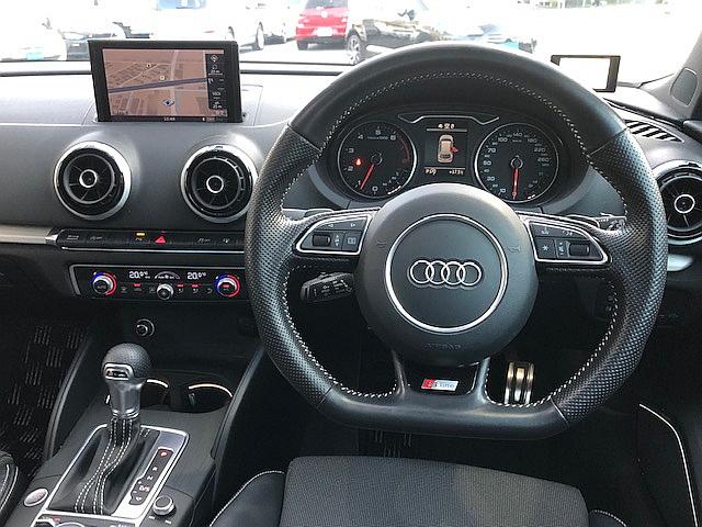 スポーツバック1.4TFSI COD Sラインパック サンルーフ/Sライン/バング&オルフセン/LEDライト/Sライン半革スポーツシート&サス&ステア/SSDナビ・地デジ・Bカメラ/前後駐車アシスト/18アルミ/軽減ブレーキ/レーダークールズ/スマトキー(13枚目)