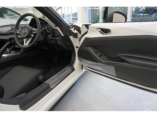 990S 登録済未使用車/ダークブルー幌/専用セッティング足廻&PCM/ブレンボキャリパ&ディスク/RAYSガンメタ16アルミ/6速MT/前後衝突軽減&車線&後方警告/LEDオートライト/革巻ステア/新車保証付(76枚目)