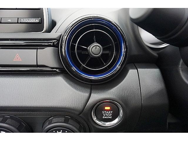 990S 登録済未使用車/ダークブルー幌/専用セッティング足廻&PCM/ブレンボキャリパ&ディスク/RAYSガンメタ16アルミ/6速MT/前後衝突軽減&車線&後方警告/LEDオートライト/革巻ステア/新車保証付(46枚目)