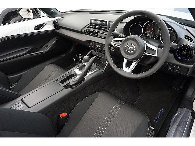 990S 登録済未使用車/ダークブルー幌/専用セッティング足廻&PCM/ブレンボキャリパ&ディスク/RAYSガンメタ16アルミ/6速MT/前後衝突軽減&車線&後方警告/LEDオートライト/革巻ステア/新車保証付(74枚目)