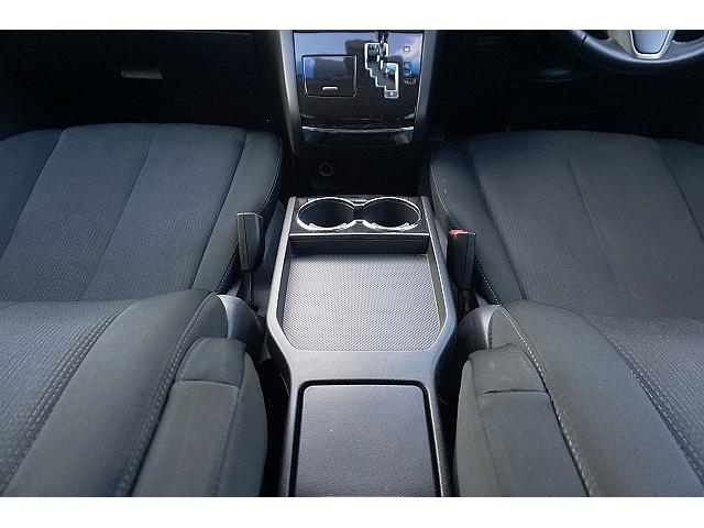 ＭＰＶ ２３Ｓ　ユーティリティパッケージ　ユーティリティＰ（１７アルミ＆２列目リラックスシート＆オットマン＆オートライト＆スマートキー）／両側電動スライドドア／ＳＤナビＴＶ＆後席モニター＆Ｂカメラ／純正エアロ／ＨＩＤ／禁煙車／マツダ整備点検済（68枚目）