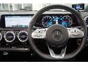 ＣＬＡ２００ｄ　シューティングブレーク　ＡＭＧライン　パノラミックサンルーフ／赤ステッチ半革電動スポーツシート＆ヒータ／１８アルミ／ＬＥＤ自動ハイビーム／ナッパ革スポーツステア／レーダクルズ／ナビ地デジ＆Ｂカメラ／デジタルホワイト／新車保証付／１オーナー（12枚目）