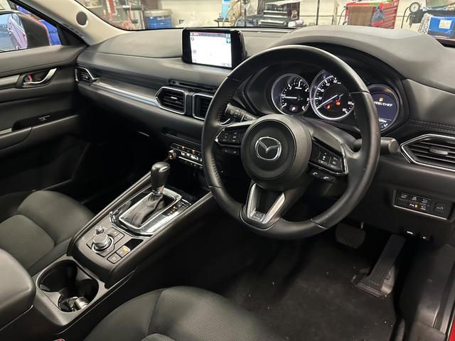 ＣＸ－５ ＸＤ　プロアクティブ　／禁煙／運転支援装置／純正ナビ／３６０度モニター／ＥＴＣ／ドライブレコーダー／ＢＯＳＥスピーカー／ＵＳＢ・Ｂｌｕｅｔｏｏｔｈ接続／パワーバックドア／運転席電動シート／前席シートヒーター／１年保証／（20枚目）