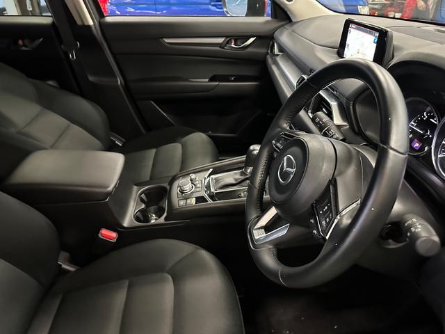 ＣＸ－５ ＸＤ　プロアクティブ　／禁煙／運転支援装置／純正ナビ／３６０度モニター／ＥＴＣ／ドライブレコーダー／ＢＯＳＥスピーカー／ＵＳＢ・Ｂｌｕｅｔｏｏｔｈ接続／パワーバックドア／運転席電動シート／前席シートヒーター／１年保証／（21枚目）