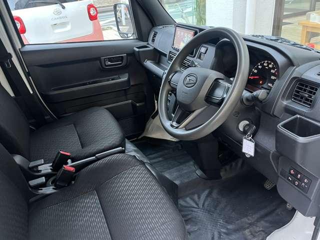 ハイゼットカーゴ ＤＸ　／禁煙／運転支援装置／社外ナビ／ドライブレコーダー／ＥＴＣ／１年走行距離無制限保証／（13枚目）