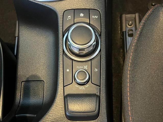 デミオ ＸＤツーリング　ワンオーナー／禁煙車／１年距離無制限保証／純正ナビ／バックカメラ／ＥＴＣ／スマートシティブレーキ安全装置／レーダークルーズ／Ｐスタート／スマートキー／（11枚目）