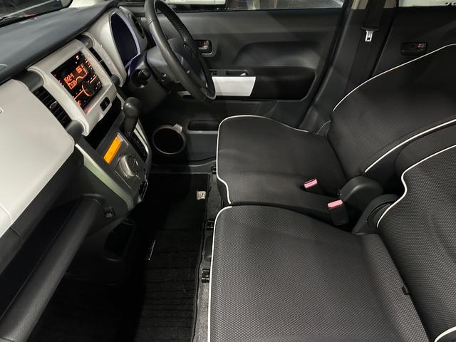 フレアクロスオーバー ＸＴ　／４ＷＤ／安全装置／運転席シートヒーター／ヒルディセントコントロール／グリップコントロール／社外オーディオ／ＵＳＢ接続／ＨＩＤヘッド／フォグランプ／スマートキー／１年走行距離無制限保証／（14枚目）
