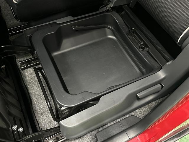 フレアクロスオーバー ＸＴ　／４ＷＤ／安全装置／運転席シートヒーター／ヒルディセントコントロール／グリップコントロール／社外オーディオ／ＵＳＢ接続／ＨＩＤヘッド／フォグランプ／スマートキー／１年走行距離無制限保証／（16枚目）
