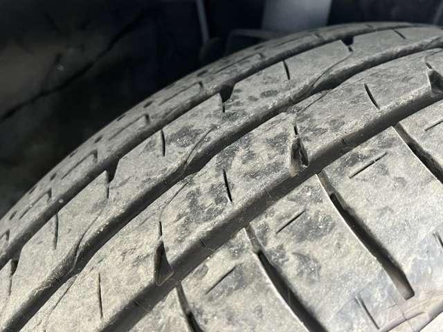 ヴォクシー ZS /7人乗り/1年距離無制限保証/純正ナビ/バックカメラ/ビルトインETC/純正フリップダウンモニター/両側電動スライド/LEDヘッドライト/プッシュスタート/スマートキー(10枚目)