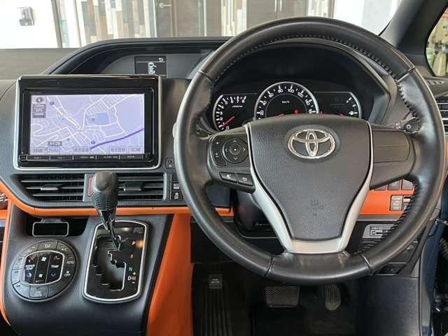 ヴォクシー ZS /7人乗り/1年距離無制限保証/純正ナビ/バックカメラ/ビルトインETC/純正フリップダウンモニター/両側電動スライド/LEDヘッドライト/プッシュスタート/スマートキー(18枚目)