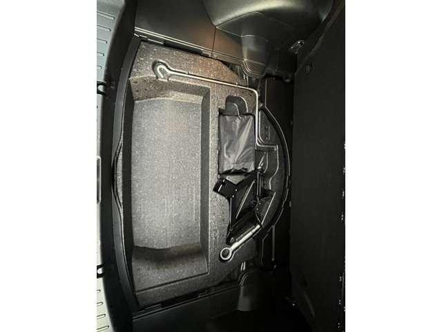 ＸＶ ２．０ｉ－Ｌ　アイサイト　／禁煙／４ＷＤ／アイサイト／社外ナビ／バックカメラ／ＥＴＣ／運転席電動シート／ＨＩＤヘッドライト／クルーズコントロール／パドルシフト／１年走行距離無制限保証／（20枚目）