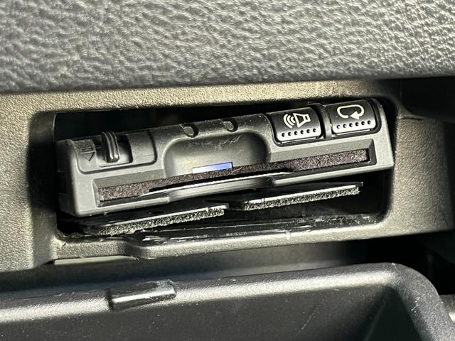 セレナ ハイウェイスター　１年距離無制限保証／禁煙／両側電動スライド／エマージェンシーブレーキ安全装置／アラウンドビューモニター／社外ナビ／バックカメラ／前後ドラレコ／Ｐスタート／インテリキー（16枚目）