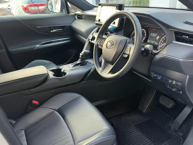 ハリアー Ｇ　ワンオーナー／禁煙／トヨタセーフティセンス安全装置／純正ナビ／バックカメラ／ドラレコ／パワーバックドア／パワーシート／ハーフレザーシート／デジタルインナーミラー／ビルトインＥＴＣ（8枚目）