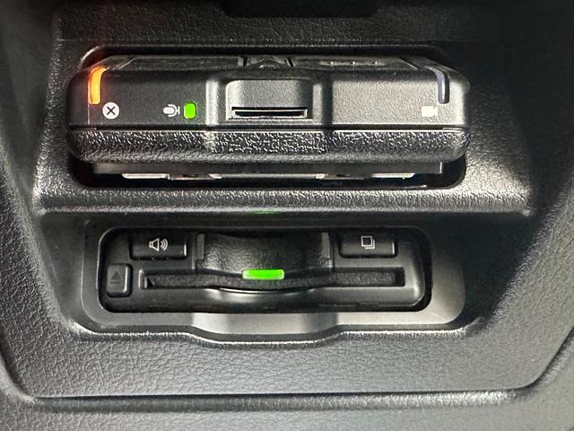 MAZDA3ファストバック 15S /禁煙/運転支援装置/純正ナビ/360°ビューモニター/ETC/前後ドラレコ/USB・BT接続/レーダークルーズコントロール/LEDヘッド/ブラインドスポットモニター/1年走行距離無制限保証/(8枚目)