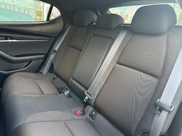 MAZDA3ファストバック 15S /禁煙/運転支援装置/純正ナビ/360°ビューモニター/ETC/前後ドラレコ/USB・BT接続/レーダークルーズコントロール/LEDヘッド/ブラインドスポットモニター/1年走行距離無制限保証/(26枚目)