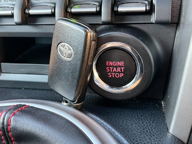 ８６ ＧＴ　ワンオーナー／禁煙／６ＭＴ／純正ＳＤナビ／Ｐスタート／スマートキー／ＥＴＣ／ＨＩＤ（3枚目）