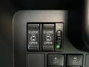 両側電動スライドドア付きのお車です!スマートキーからの開閉も可能です