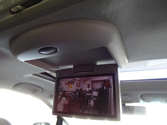 フリップダウンモニター