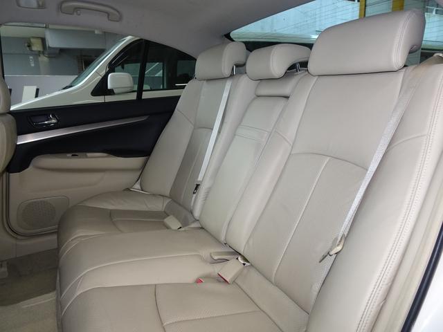 スカイライン ２５０ＧＴ　タイプＰ　純正ナビ地デジ　Ｂカメラ　革シート　ＥＴＣ　電動シート　インテリキー（12枚目）