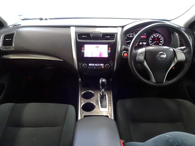 ティアナ ＸＬ　純正ナビ　フルセグＴＶ　バックカメラ　エマージェンシーブレーキ　キセノン　パワーシート　ＥＴＣ　スマートキー（9枚目）