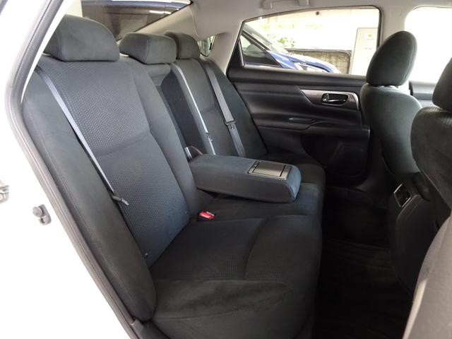 ティアナ ＸＬ　純正ナビ　フルセグＴＶ　バックカメラ　エマージェンシーブレーキ　キセノン　パワーシート　ＥＴＣ　スマートキー（12枚目）