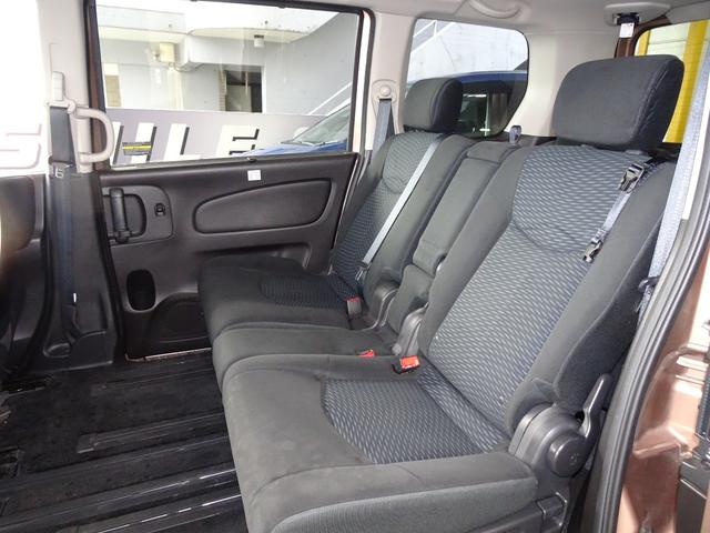 セレナ ２０Ｘ　Ｓ－ハイブリッドアドバンスドセーフティパック　純正ナビ　フルセグＴＶ　アラウンドビューモニター　クルーズコントロール　エマージェンシーブレーキ　レーンキープアシスト　ＥＴＣ　インテリキー（13枚目）