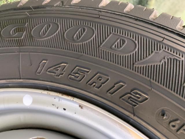 スタンダード エアコン パワステ 三方開 禁煙車 1オーナー 純正ラジオ 運転席エアバック ヘッドライトレベライザー 保証書有 スペアキー有 店頭買取直販車(21枚目)