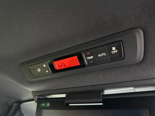 ヴォクシー ＺＳ　煌ＩＩ　禁煙車　純正１０型ナビ　後席モニター　両側電動スライド　バックカメラ　ＥＴＣ　衝突軽減装置　車線逸脱警報　Ｂｌｕｅｔｏｏｔｈオーディオ　フルセグＴＶ　ＤＶＤ再生　ＨＤＭＩ　コーナーセンサー　純正アルミ（40枚目）