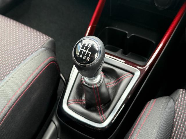 スイフトスポーツ ベースグレード 禁煙車 6速MT 純正8型SDナビ バックカメラ ETC 衝突軽減装置 車線逸脱警報 Bluetoothオーディオ フルセグTV シートヒーター LEDヘッドライト 追従クルコン ドラレコ 純正アルミ(9枚目)