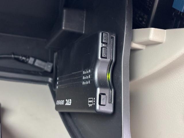 【ETC車載器】有料道路の料金所で、停車することなく通過できます。一般道と高速道路のアクセスが格段によくなるスマートICも利用可能!